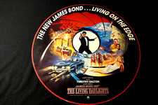 The Living Daylights james bond 007  tres rare pub mobile carton cinema 1987