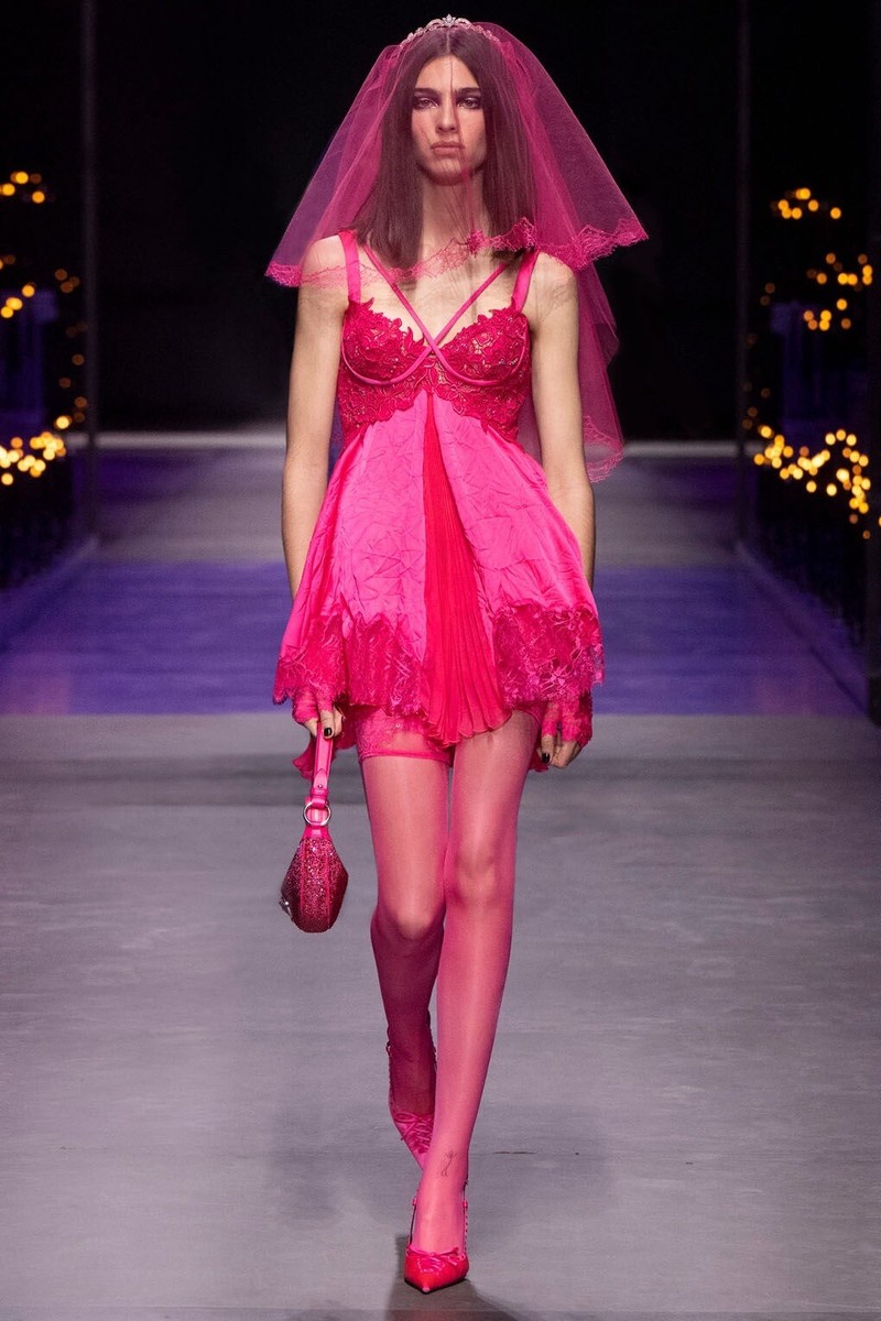 【送料&関税込】Versace Opaque Satin Flared Mini Dress With NWT $7,650 Versace Runway Pink Lace Trim Satin Silk Mini