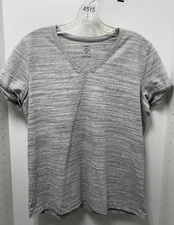 Croft & Barrow The Classic Tee Gray V Neck  Size Large