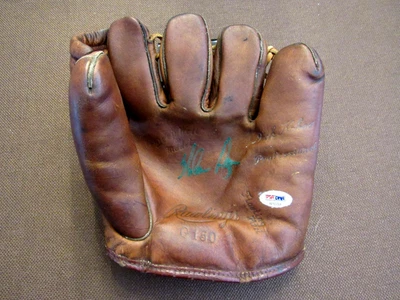 NOLAN RYAN 1969 WSC METS RANGERS HOF SIGNED AUTO VINTAGE RAWLINGS GLOVE PSA/DNA - Image 1 of 4