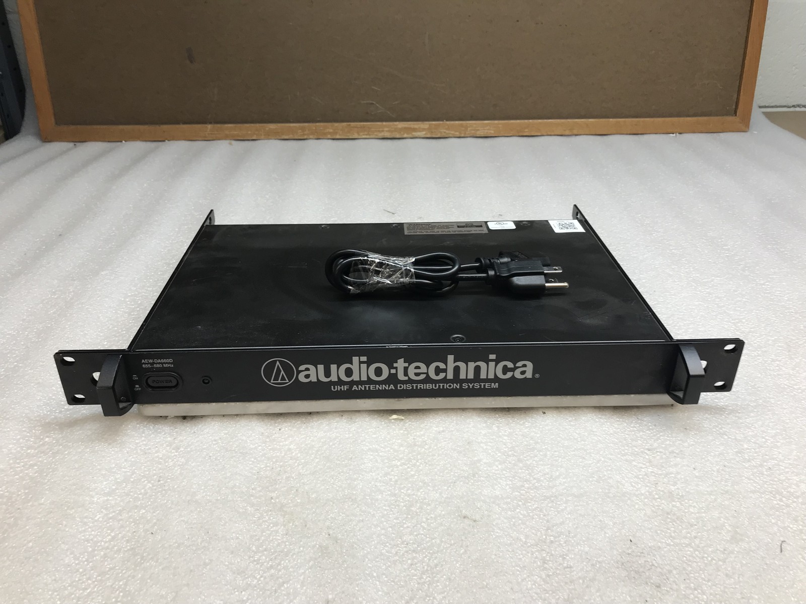 Audio-Technica AEW-DA660D UHF Antenna Distribution System Inc Pwr cable
