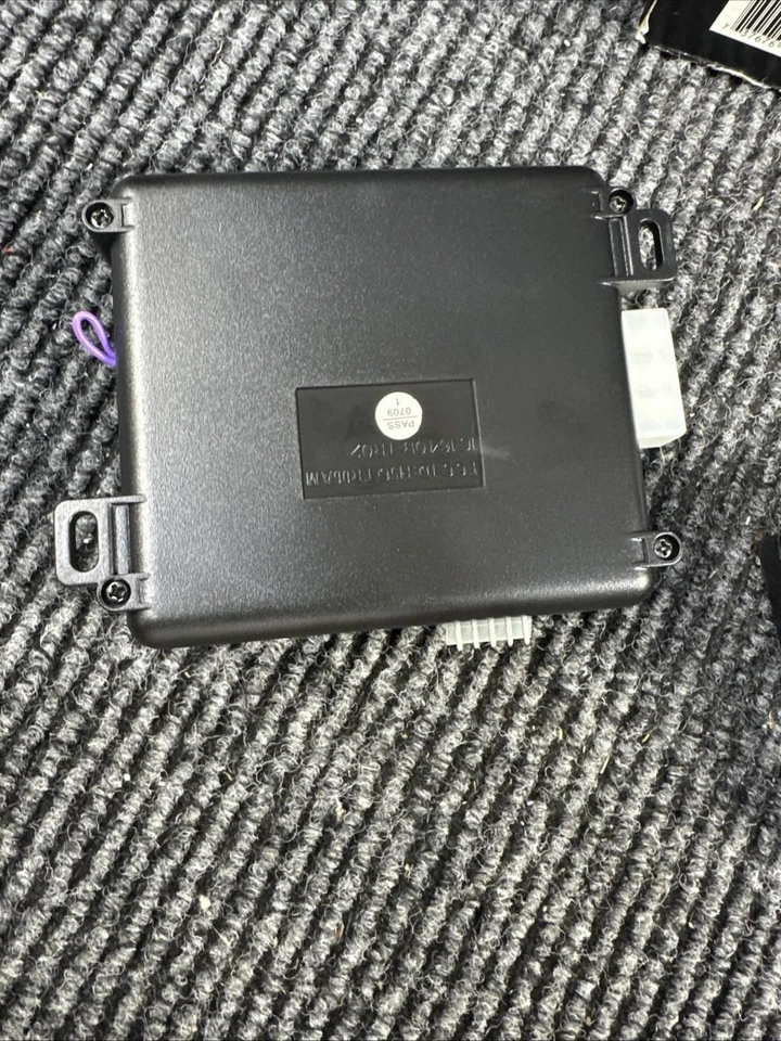 Bulldog Security Deluxe Remote Vehicle Starter Paging Alarm System Deluxe 500B - Image 3 of 4