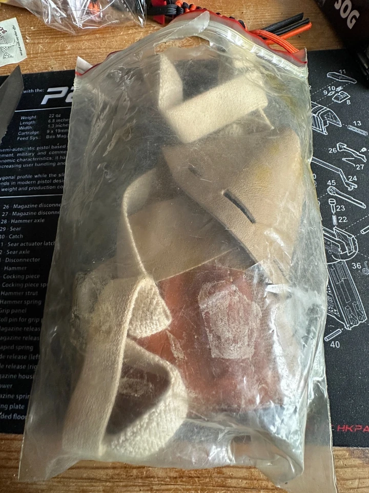 Safariland Leather Holster and Harness 19 S&W Med Frame Revolver Othrs NOS Lined - Image 4 of 4