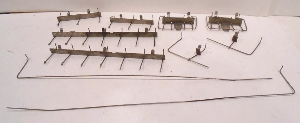 ORIGINAL LIONEL FM HANDRAILS - ALL PARTS NEEDED FOR ONE FM - 2341 2331 2321 2322 - Image 2 of 2