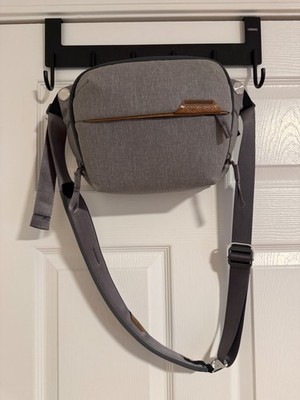 Peak Design Ash Gray Everyday Sling 3L Weatherproof Camera Bag