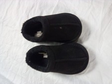 Girls black lined clogs