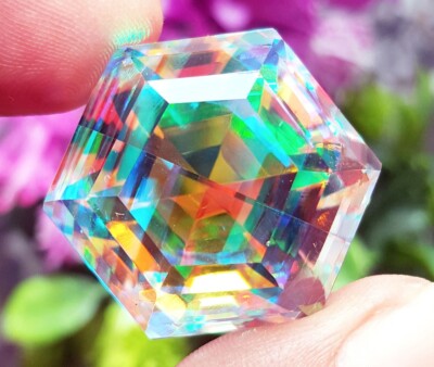 Zertifiziert Mystic Quarz Hexagon Form 68.00 Karat Lose Edelstein Mit Zugabe