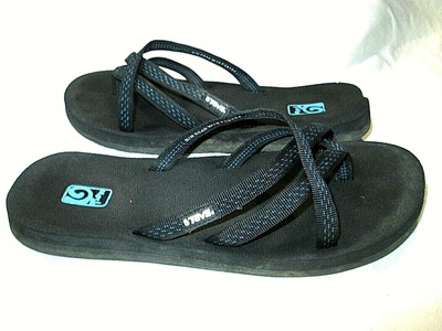 teva toe loop sandals