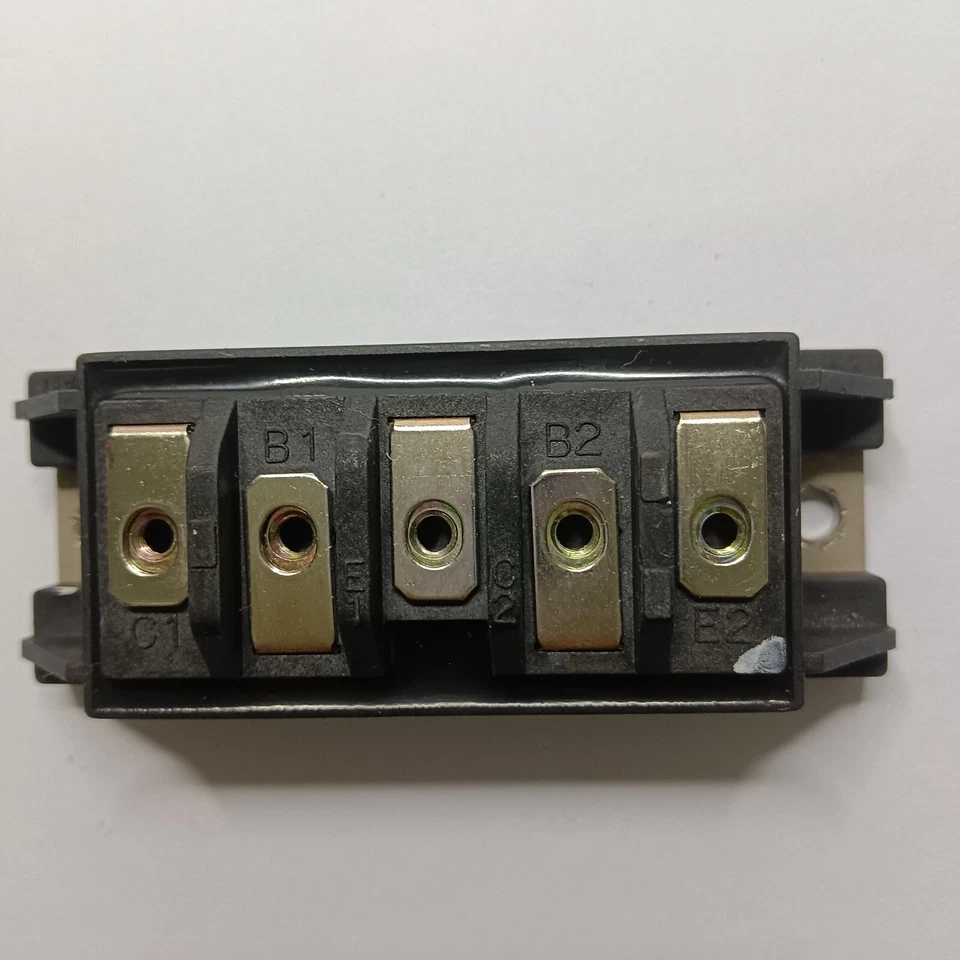 Toshiba MG100G2CL1 Puerta Aislada Transistor Bipolar IGBT 100A 450V Lote de 2 Foto 4 de 4