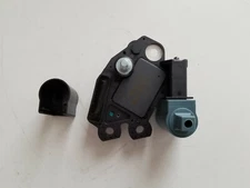 New Alternator Voltage Regulator 2621402, 593890, 593947, M642