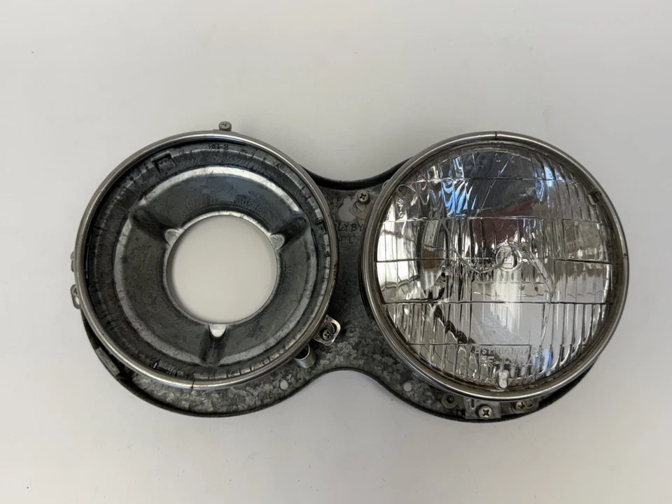 Faro doble derecho Plymouth Fury Savoy Belvedere 1959 1842682 nuevo en stock Foto 3 de 4