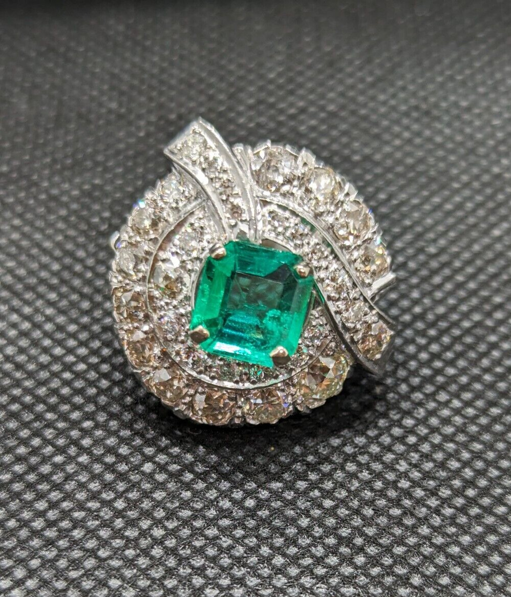 Emerald and Diamond Ring GIA Certified - image 2
