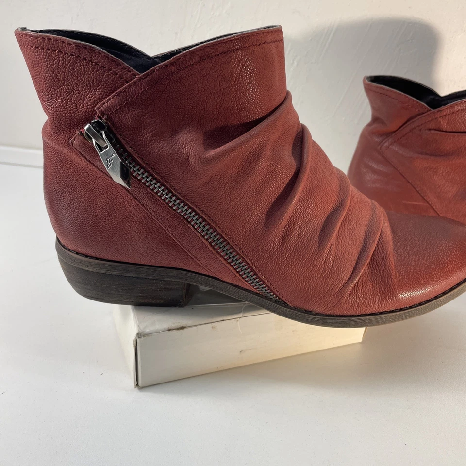 FERGIE Botín Para Mujer 7M Borgoña Rojo Cuero Cremallera Lateral Índigo WesternA/15 Foto 2 de 4