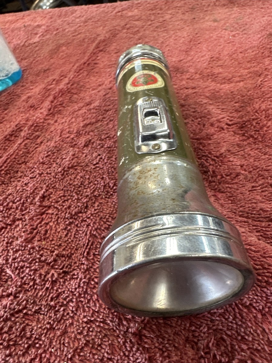 VINTAGE 1950's BOY SCOUTS OF AMERICA OFFICIAL FLASHLIGHT BE