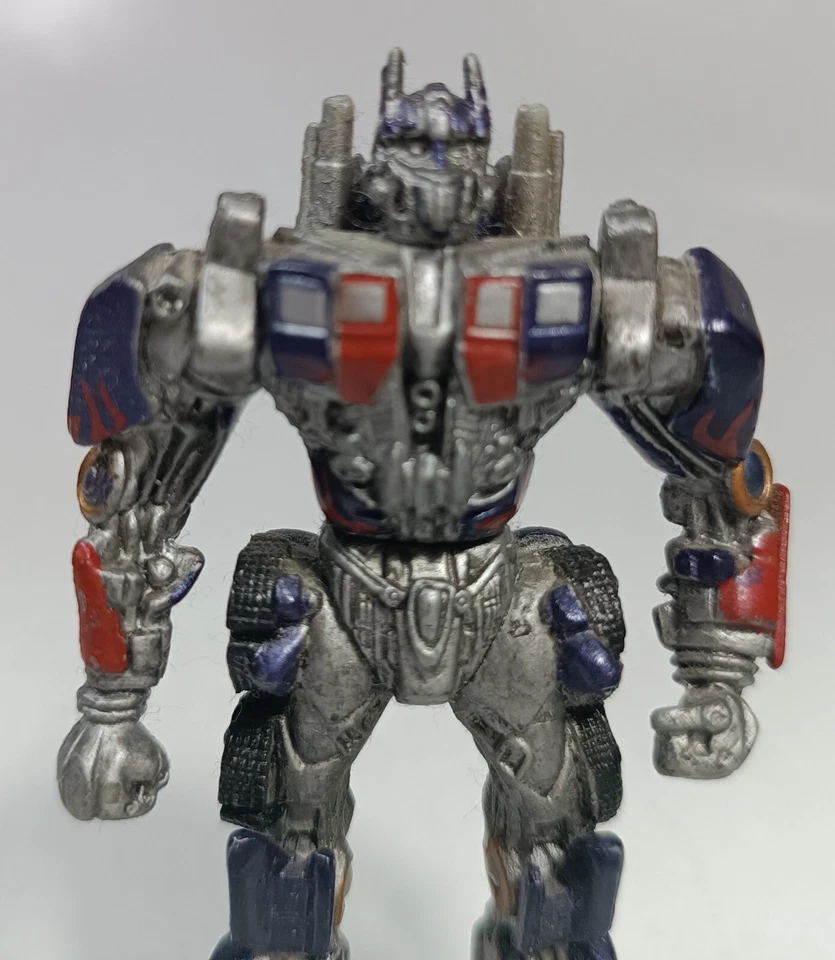HASBRO TRANSFORMERS 2007 MOVIE OPTIMUS PRME KEYCHAIN PVC FIGURE NO KEY RING - Image 3 of 4