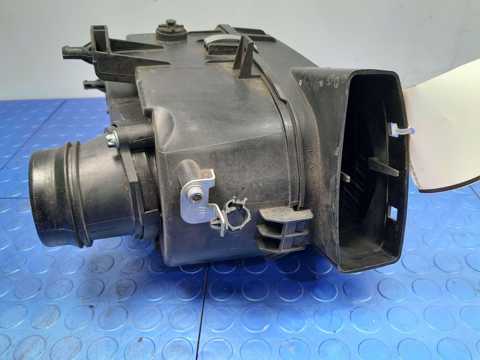 17-24 Maserati Ghibli 3.0L Engine Air Cleaner Box Right Side OEM 670038725