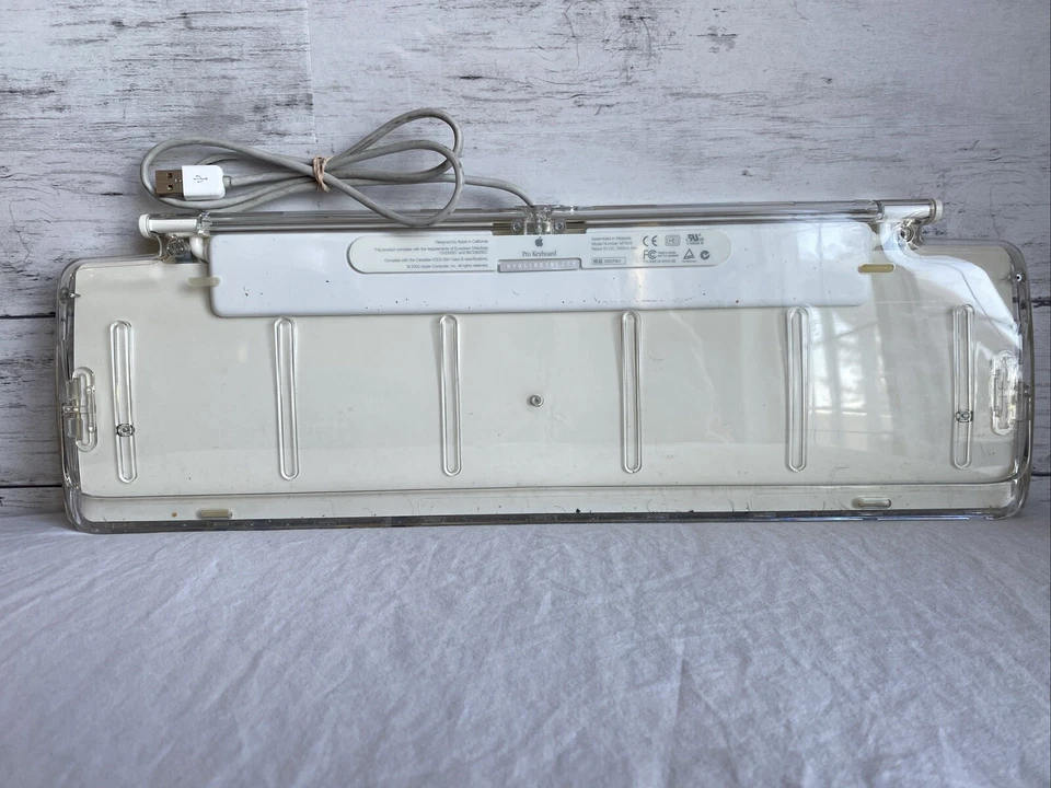 2002 Clear Apple Pro Keyboard  Wired USB M7803- WORKS!! - Image 2 of 4