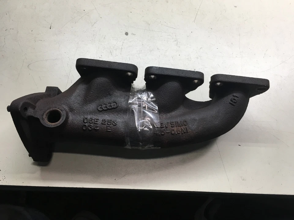 Audi A4 2007 3,2 L V6 Cabriolet Quattro motor colector de escape derecho fabricante de equipos originales+ Foto 2 de 4