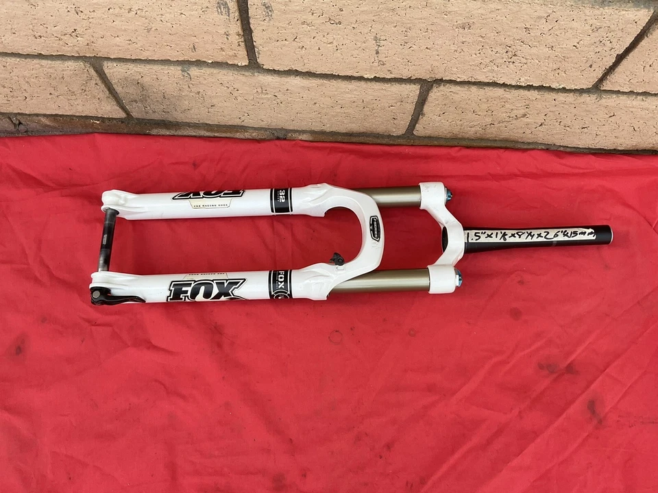 FOX 32 FORK 1.5” Bottom X Top 1 1/8" x 8 1/4” X 100mm X 15mm THREADLESS DISC 26" - Image 4 of 4