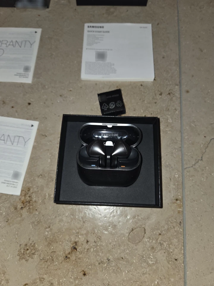 Samsung Galaxy Buds3 Pro, Foto 2 von 2
