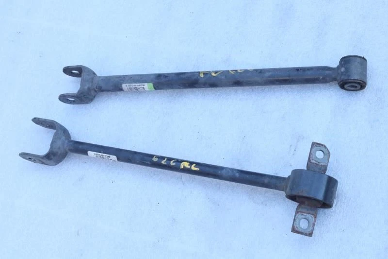 Braços de controle inferiores traseiros 2012 TOYOTA CAMRY HYBRID LADO ESQUERDO DO MOTORISTA - Imagem 2 de 4