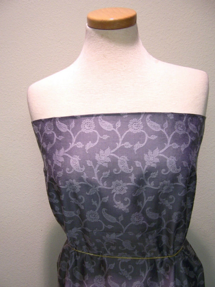 TELAS COORDINADAS DE DISEÑO LT/MED GRIS DISEÑOS PAISLEY VISCOSA RICA SUPERSUAVE Foto 3 de 4