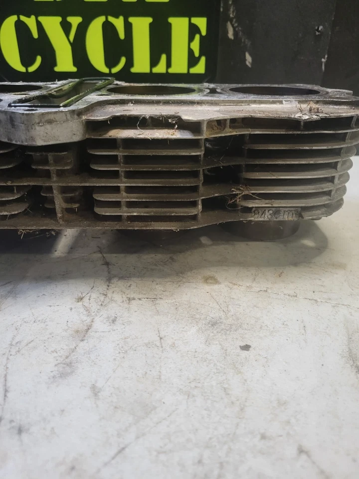 🔥 1981 SUZUKI GS850G GS850 OEM MOTOR PISTÓN CILINDROS BLOQUE CILINDRO JARRA Foto 4 de 4