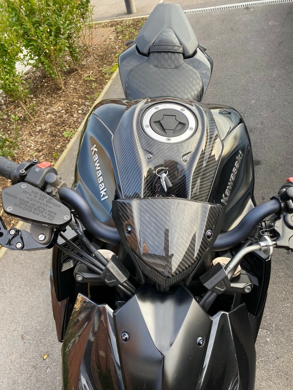 Bulle cache compteur Kawasaki Z1000 en carbone premium pour les modèles de 2014 à 2020