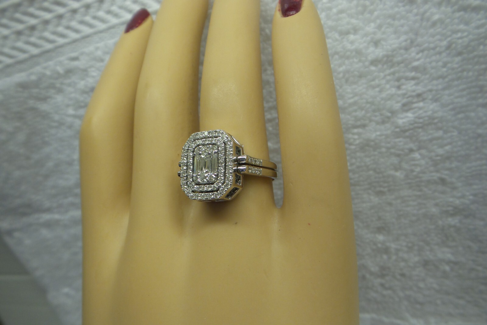 Fine Solid 18kt Double Sided Flip Ring, Natural D… - image 3