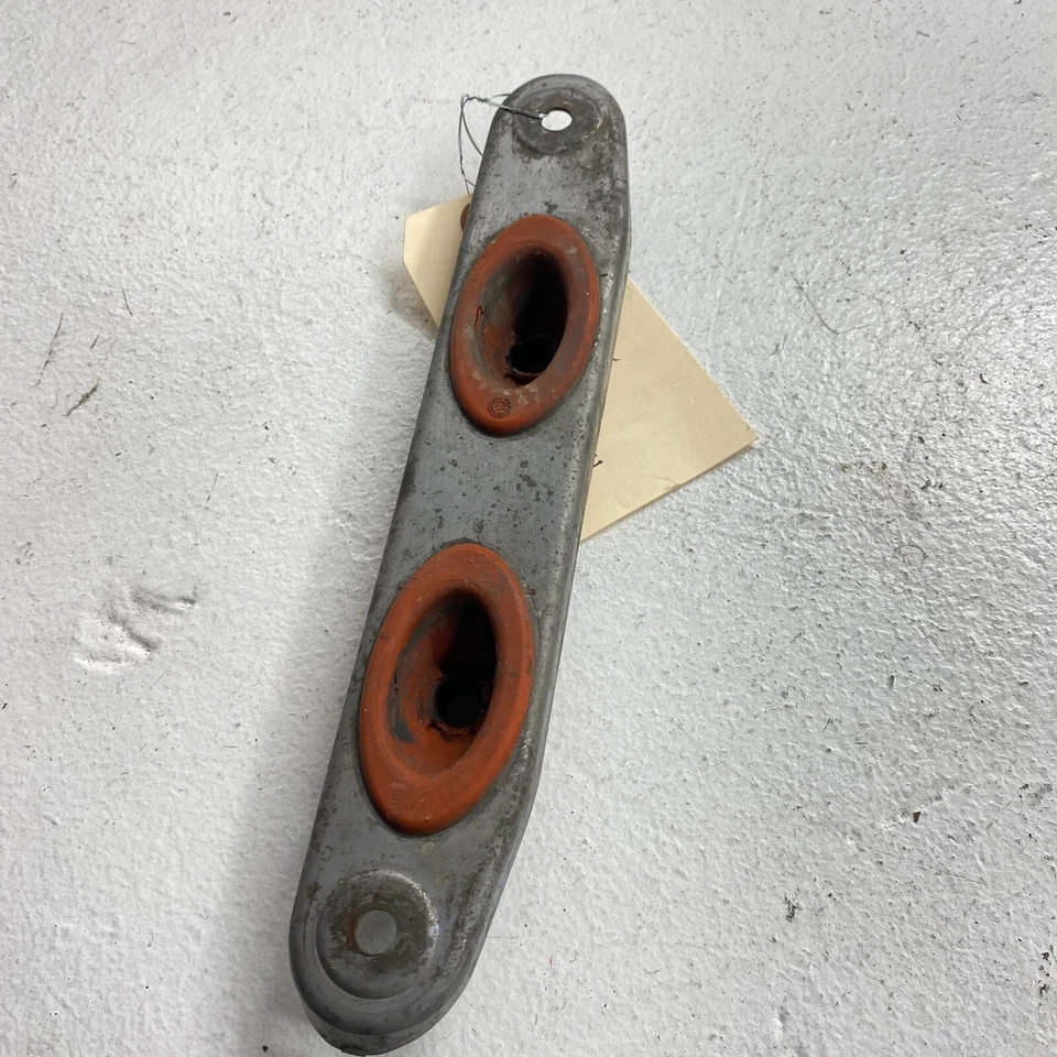 VOLKSWAGEN JETTA GLI 2019 - 2021 SISTEMA DE ESCAPE SUSPENSIÓN TRASERA CON SOPORTE INFERIOR OEM Foto 4 de 4