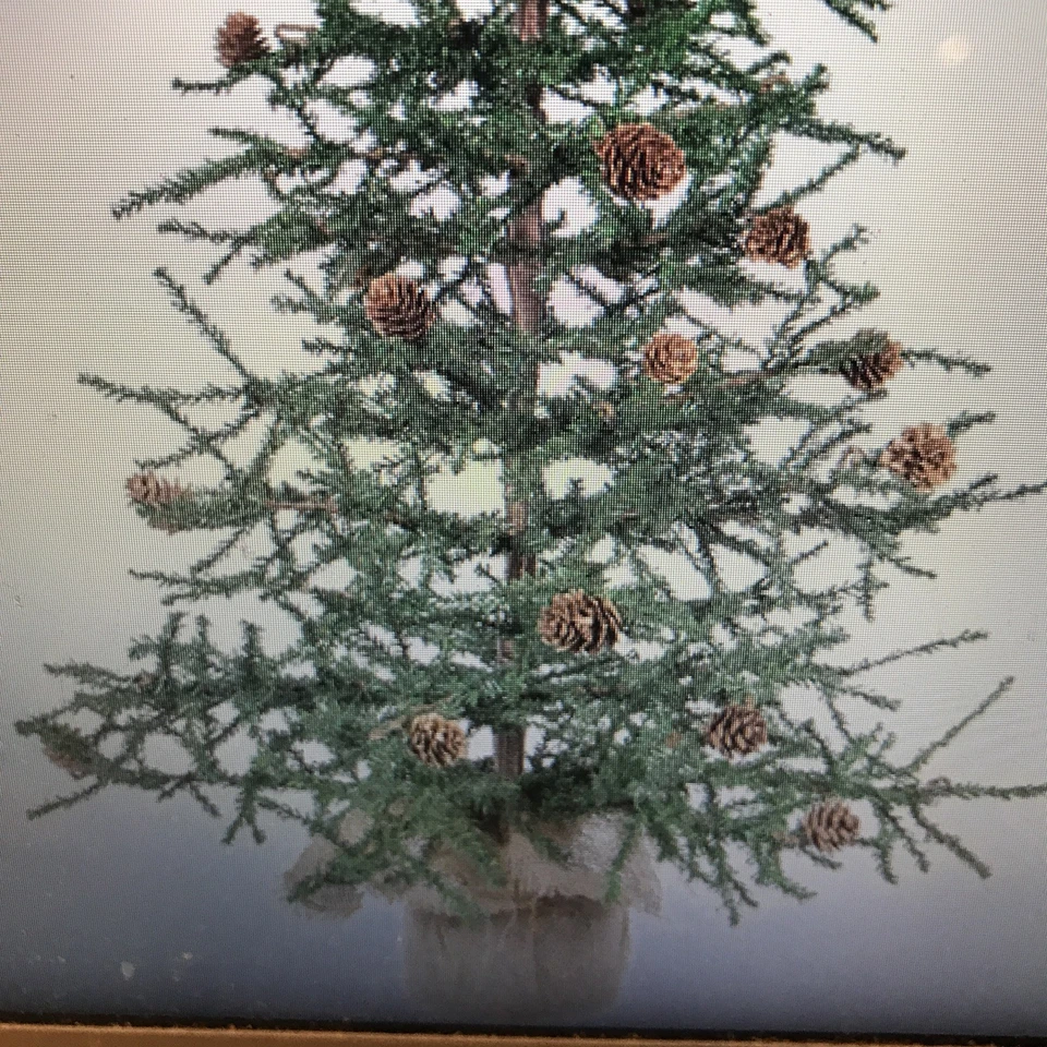 Vickerman 30" Pino Carmelo con Cono Base de Arpillera Mesa Árbol ¡Aspecto Realista! Foto 3 de 3