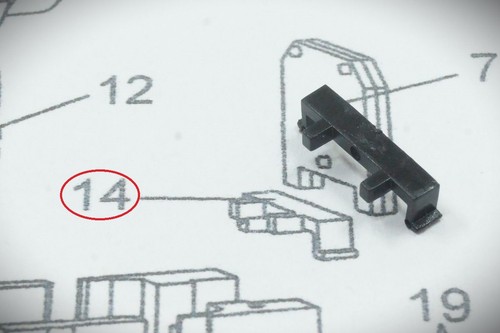 1:160 N Minitrix 12553 Ersatzteil 323 799 Kupplung Niederhalter für V 80 | Zustand: Gebraucht