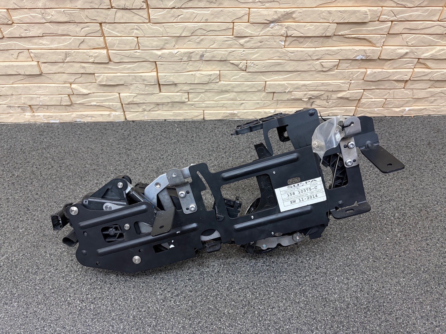 Rolls-Royce Ghost 2015 Engine lid P/N 51137440857