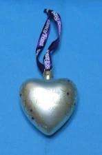 Fancy Feast 2008 heart shaped Christmas tree ornament.