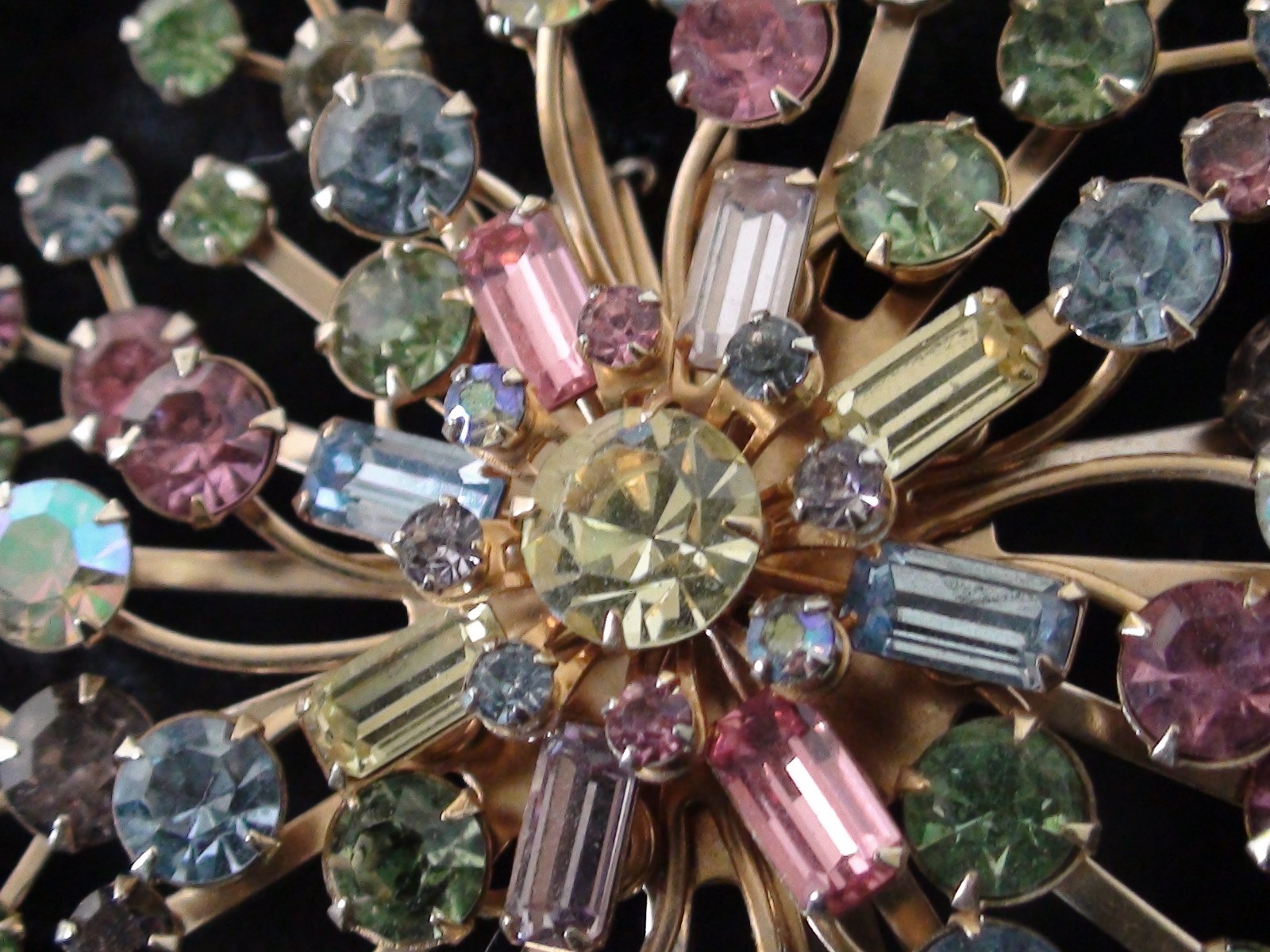 Large Circular Dimensional Brooch multi colored s… - image 2