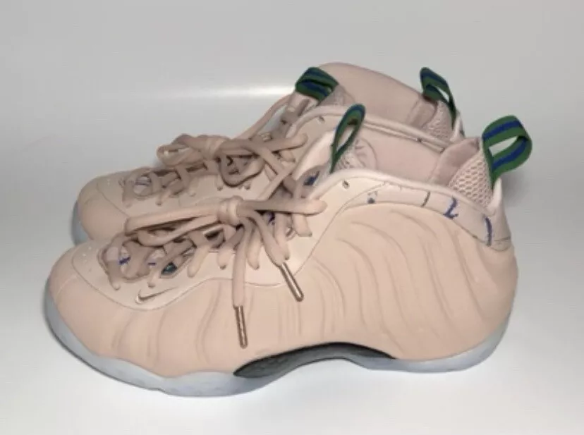 Nike Air Foamposite One Particle Beige NEW AA3963-200 Women’s Size 8