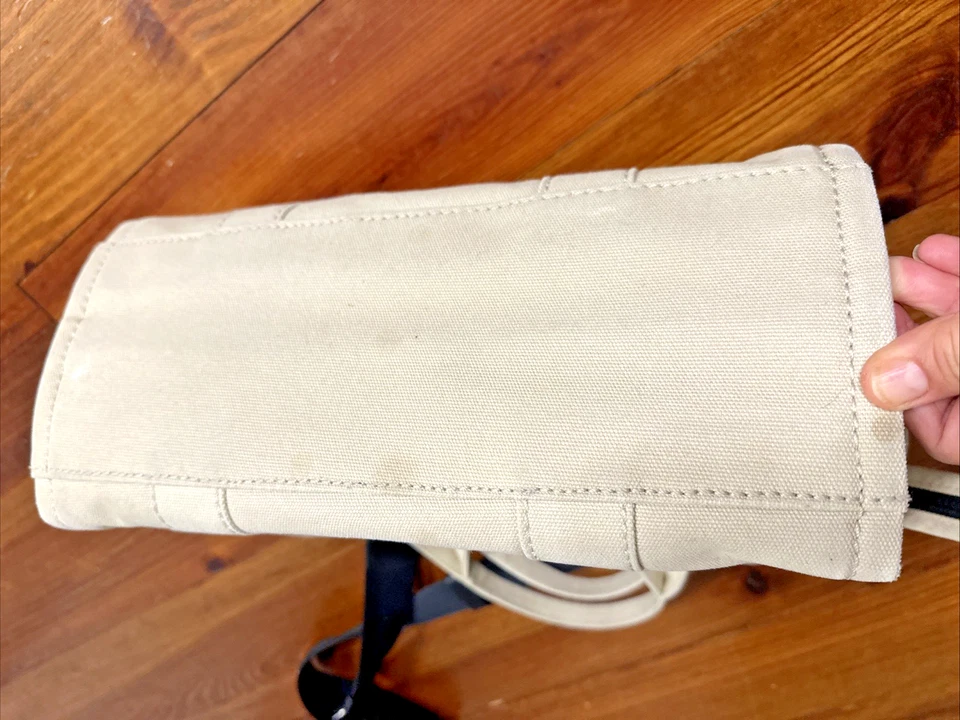 Bolsa tiracolo Marc Jacobs The Tote Bag Traveler lona média Bei G2U - Imagem 3 de 4