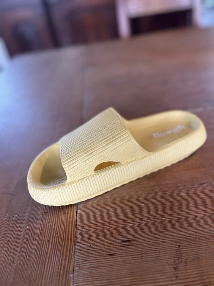 Bjorgk Sliders Yellow Size 6 Women's Brand New In Bag Never Worn - Image 3 of 4