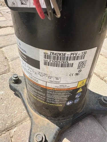 COPELAND SCROLL COMPRESSOR model ZR42K5E - PFV -130 Year 2021-220v single ph R22