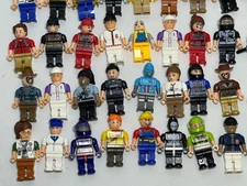 Greenbrier International Lot Mini Figures Blocks Base Plates Lego