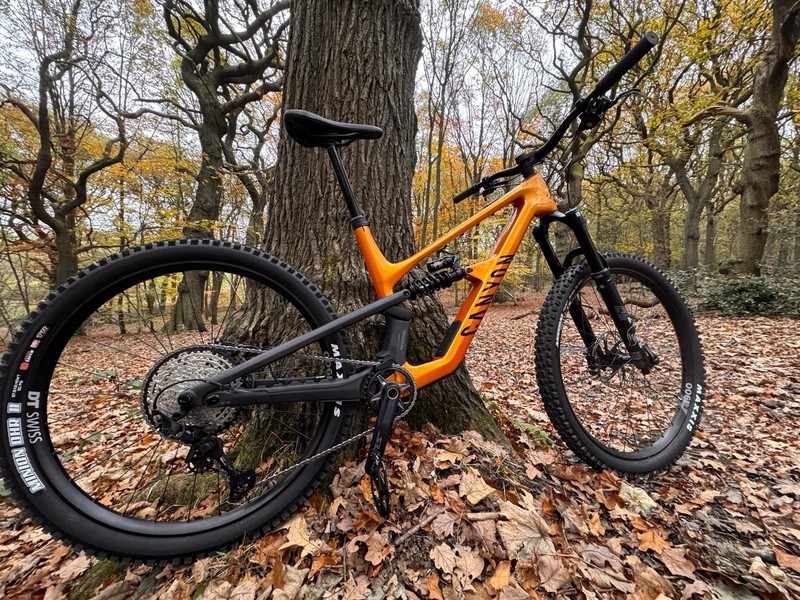 Canyon Spectral CF8 CLLCTV Full Suspension Mountain 29/27.5”Bike Size Large 2024