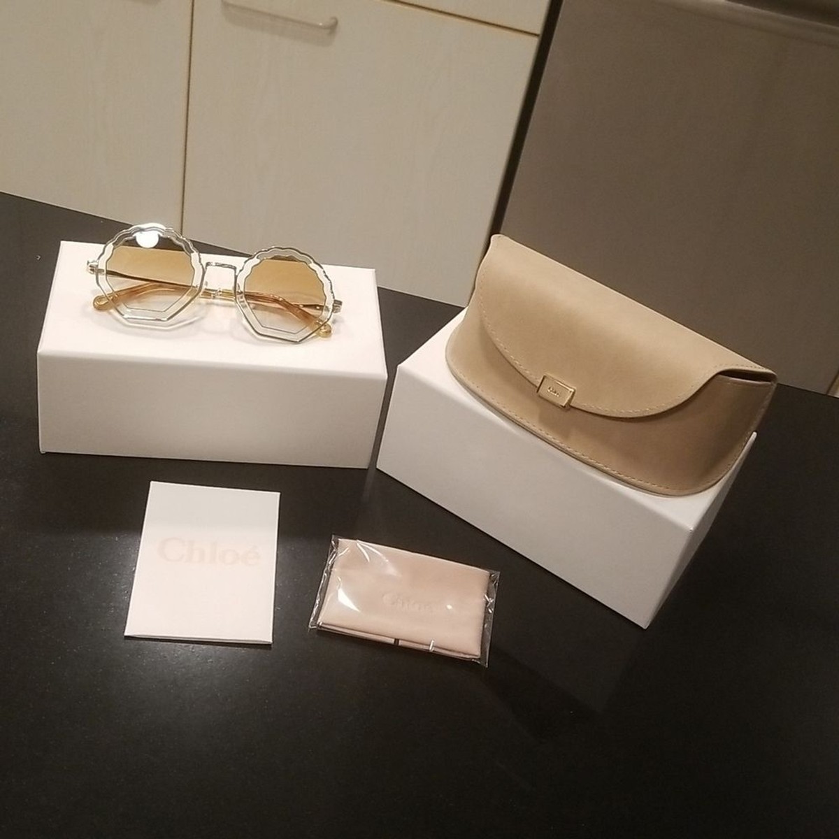CHLOÉ Tally Seashell Scalloped Sunglasses, with Case Chloé Tally Scalloped Seashell 56mm Sunglasses In Brown  main image 2