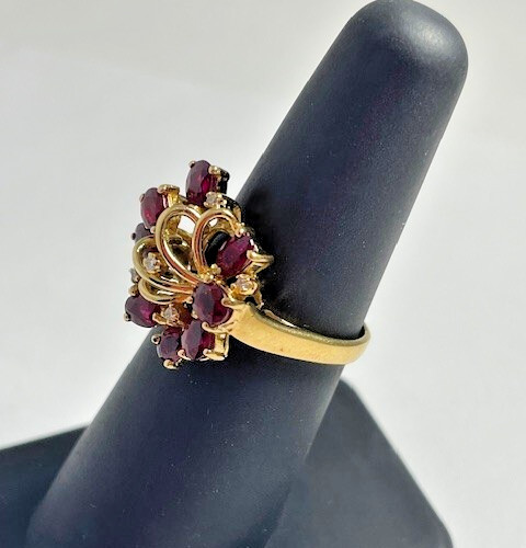 Stunning Solid 18k Gold Ruby Cluster and Diamond … - image 3