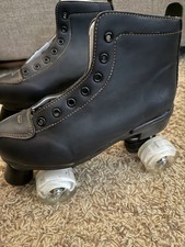 Black Quad Roller Skates Indoor/Outdoor White Wheels Purple Laces B091FPFVBZ
