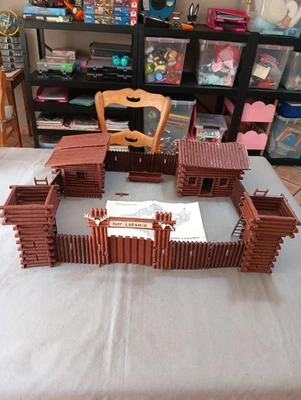 play big Playbig fort Laramie cowboy indien Western Farwest W Germany Vintage - Photo 1/4