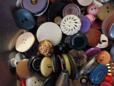 500g alte Knopfsammlung verschiedene Knöpfe Konvolut 