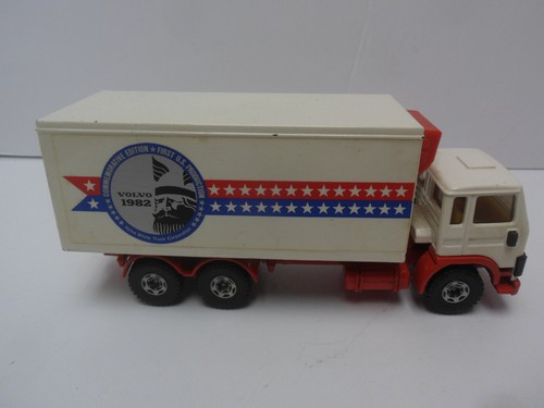Siku Volvo F12 Turbo 6 Box Truck 1982 Commerative 1ST US Production - Picture 4 of 6