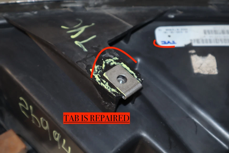 Faro delantero derecho pasajero Ford Edge halógeno 11 12 13 14 26994 Foto 3 de 4