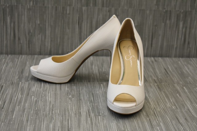 jessica simpson white pumps