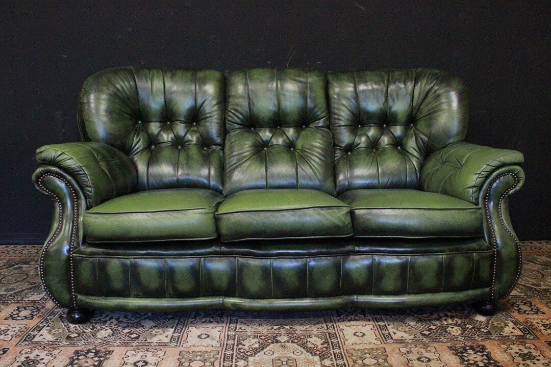 Divano tre posti originale Chesterfield Chester inglese